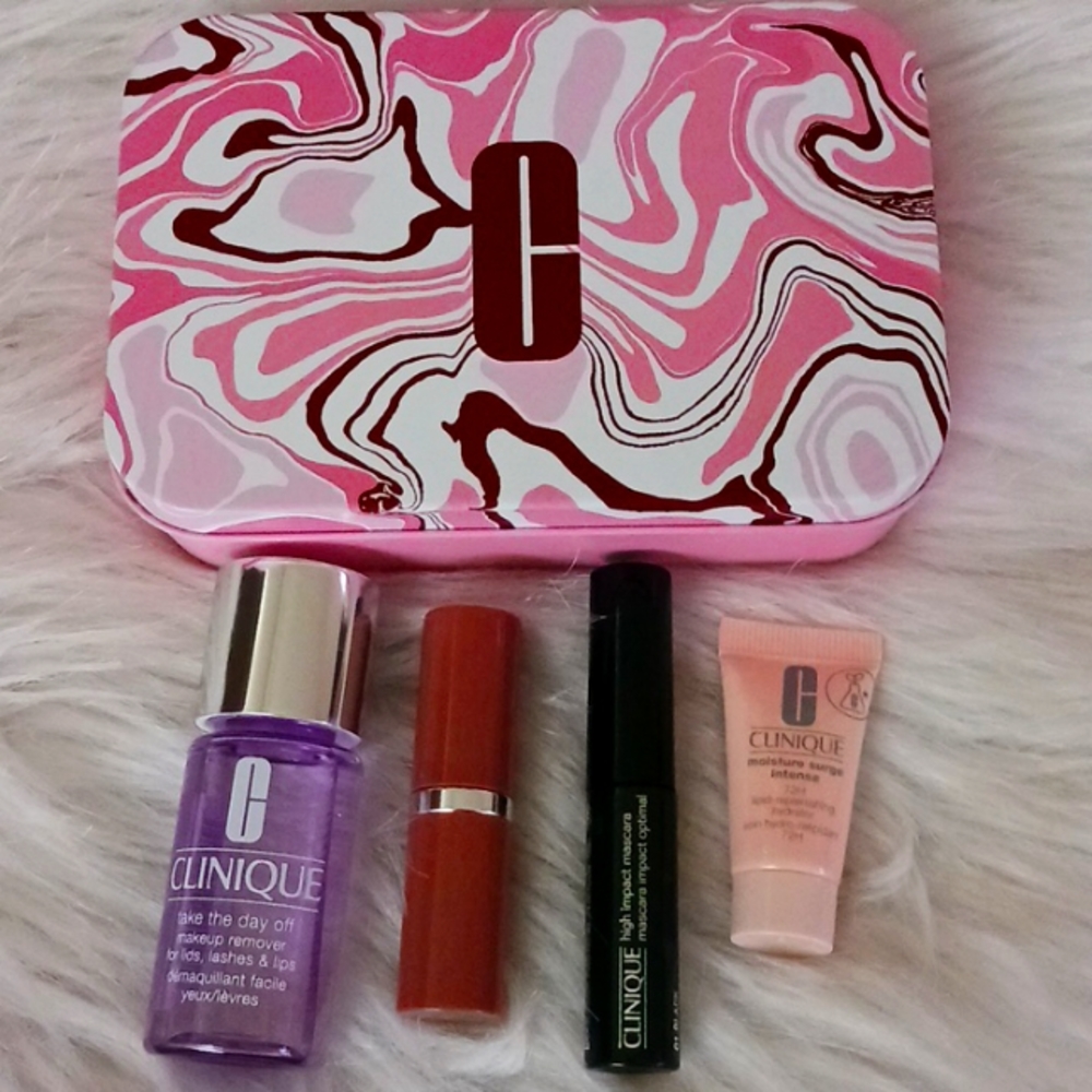Clinique 4 Piece Beauty Set in Tin Box